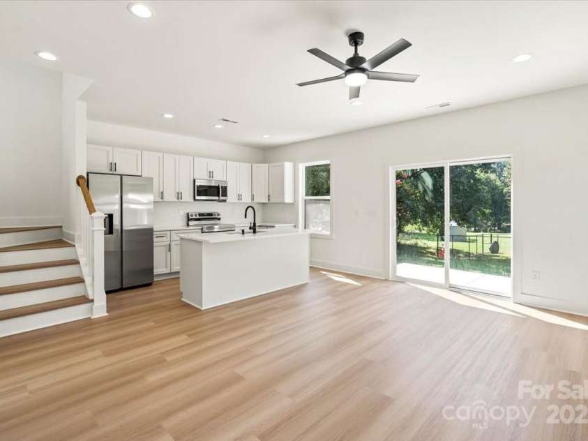 8920 Harrisburg Road, Charlotte, NC 28215.  MLS# CAR4286000, YatesRealty ID 30339. 