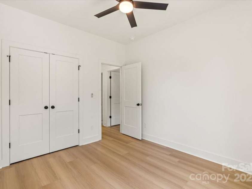 8920 Harrisburg Road, Charlotte, NC 28215.  MLS# CAR4286000, YatesRealty ID 30339. 