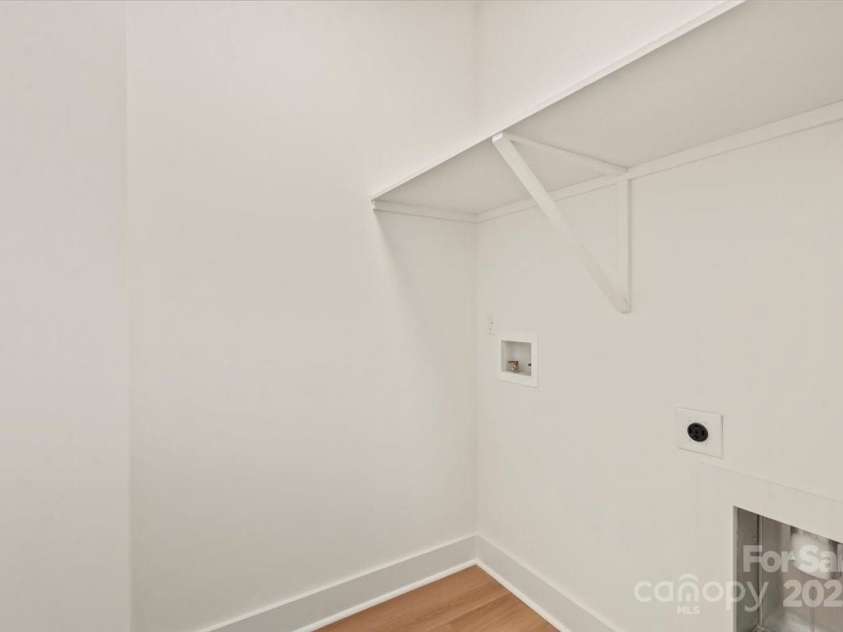 8920 Harrisburg Road, Charlotte, NC 28215.  MLS# CAR4286000, YatesRealty ID 30339. 