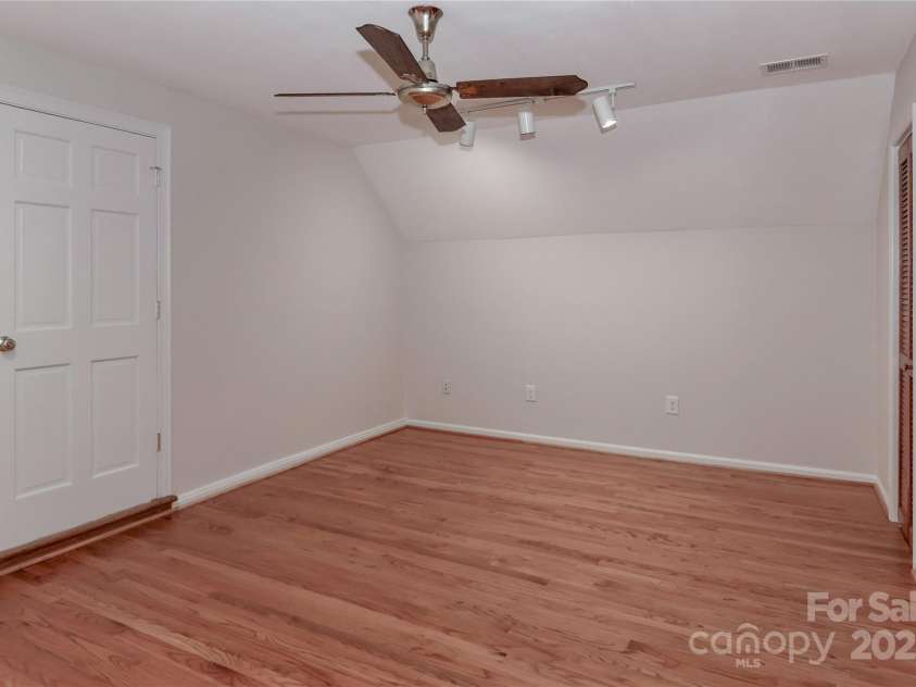 1051 Michael Avenue, Concord, NC 28025.  MLS# CAR4304116, YatesRealty ID 3034. Flex room