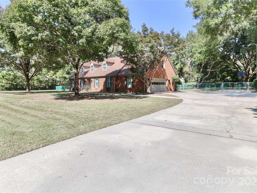 1051 Michael Avenue, Concord, NC 28025.  MLS# CAR4304116, YatesRealty ID 3034. Plenty of parking