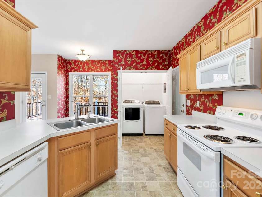 5026 Wild Wing Drive, Gastonia, NC 28052.  MLS# CAR4205020, YatesRealty ID 3034. 