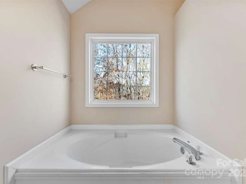 5026 Wild Wing Drive, Gastonia, NC 28052.  MLS# CAR4205020, YatesRealty ID 3034. 