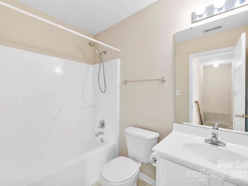 5026 Wild Wing Drive, Gastonia, NC 28052.  MLS# CAR4205020, YatesRealty ID 3034. 