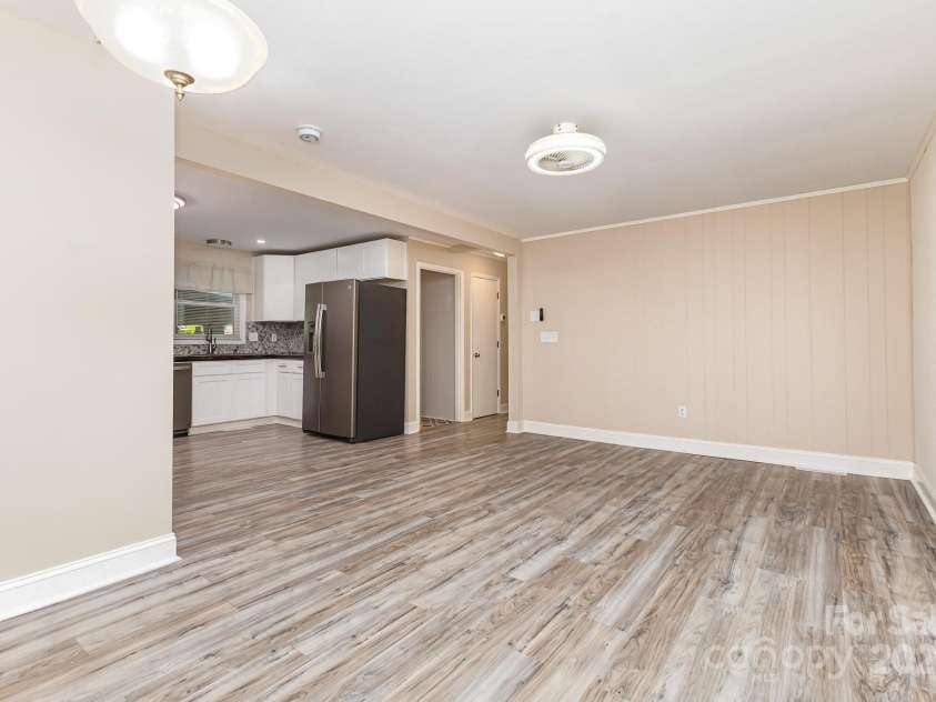 1069 Susan Circle, Rock Hill, SC 29730.  MLS# CAR4284500, YatesRealty ID 30340. 