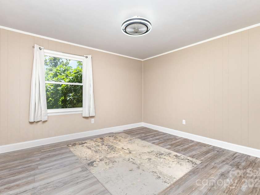 1069 Susan Circle, Rock Hill, SC 29730.  MLS# CAR4284500, YatesRealty ID 30340. 