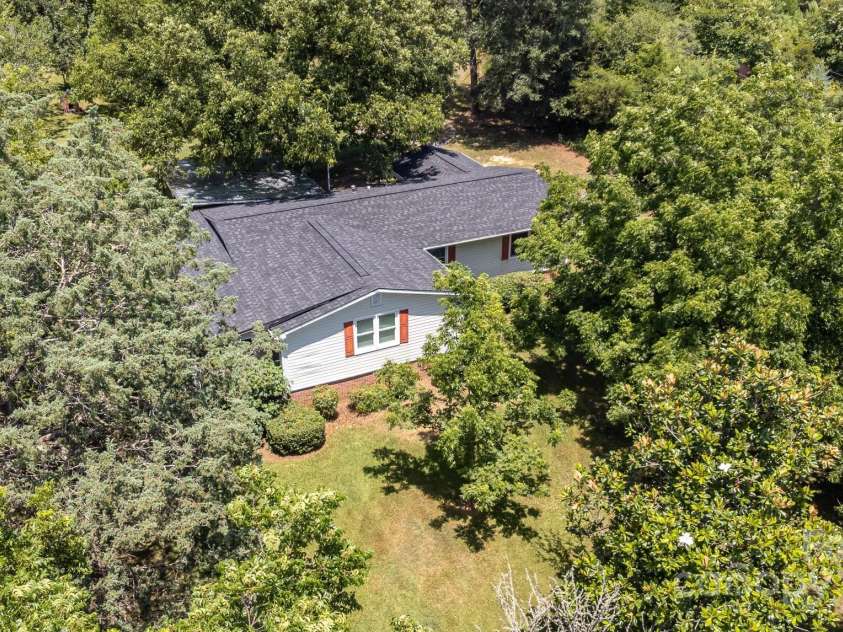 1069 Susan Circle, Rock Hill, SC 29730.  MLS# CAR4284500, YatesRealty ID 30340. 