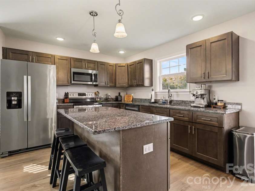 941 Airport Road, Pageland, SC 29728.  MLS# CAR4355541, YatesRealty ID 30340. Granite countertops & large island