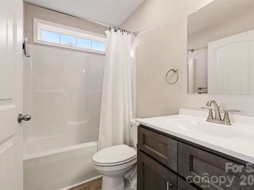 941 Airport Road, Pageland, SC 29728.  MLS# CAR4355541, YatesRealty ID 30340. Main bath
