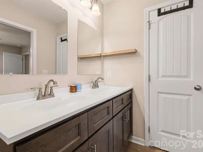 941 Airport Road, Pageland, SC 29728.  MLS# CAR4355541, YatesRealty ID 30340. Primary bath