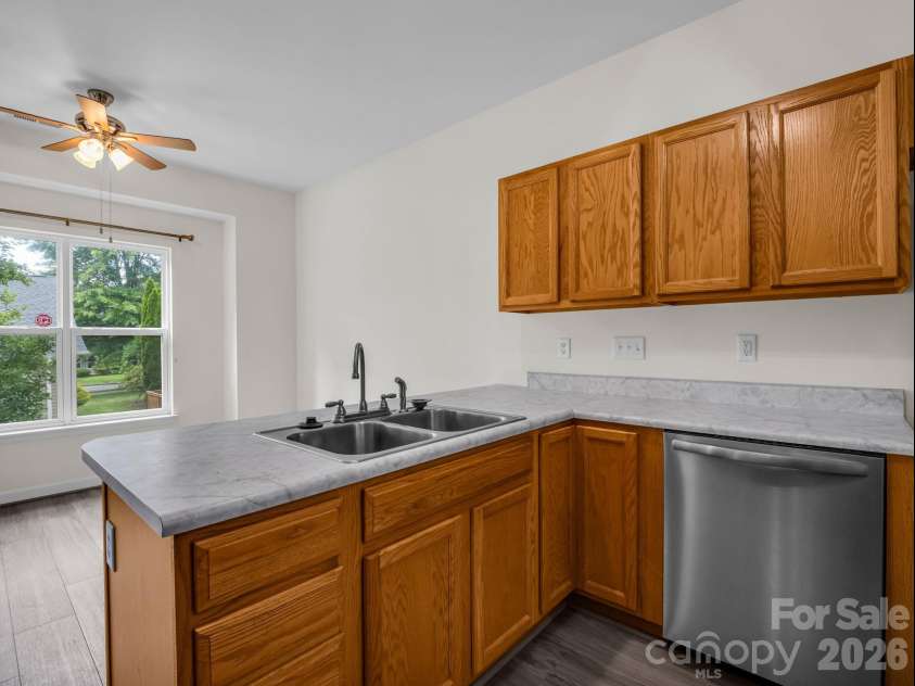 6 Scottish Circle, Asheville, NC 28803.  MLS# CAR4389950, YatesRealty ID 30342. 