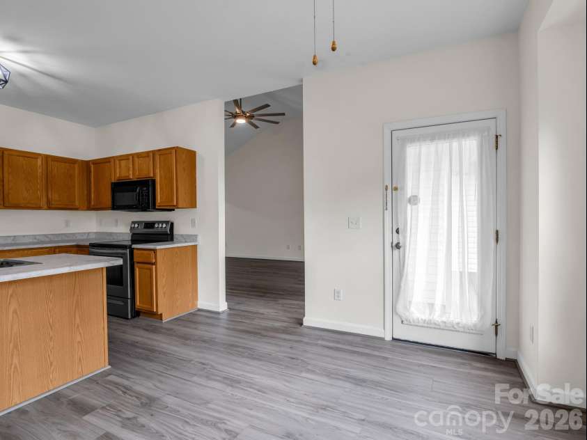 6 Scottish Circle, Asheville, NC 28803.  MLS# CAR4389950, YatesRealty ID 30342. 