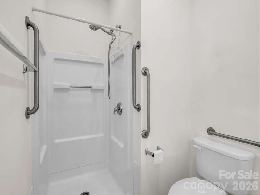6 Scottish Circle, Asheville, NC 28803.  MLS# CAR4389950, YatesRealty ID 30342. 