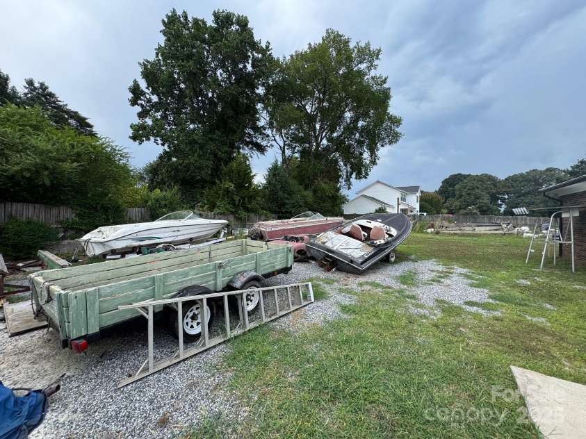 6415 Bringle Ferry Road, Salisbury, NC 28146.  MLS# CAR4288415, YatesRealty ID 30342. 