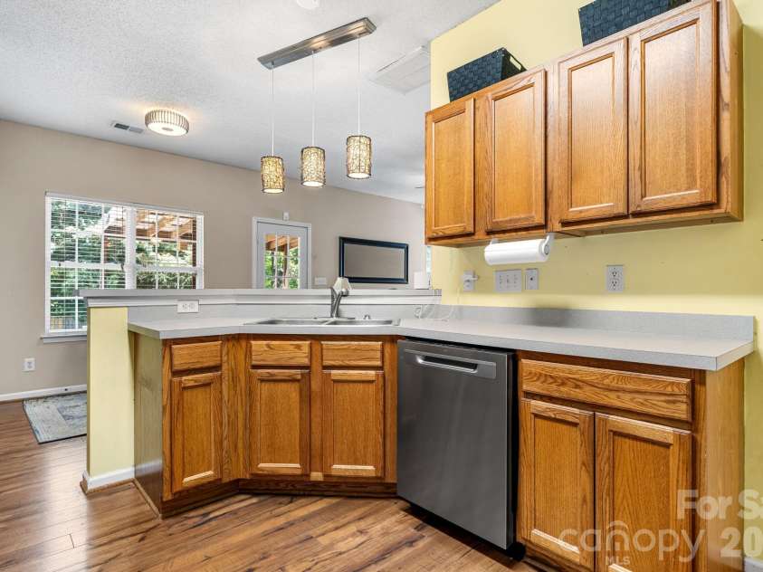118 Devon Forest Drive, Mooresville, NC 28115.  MLS# CAR4391077, YatesRealty ID 30344. 