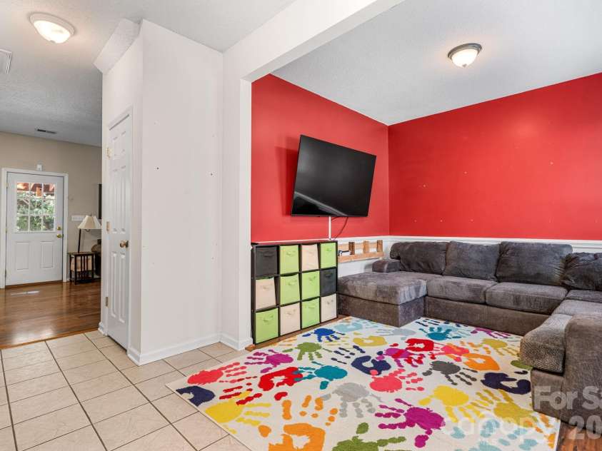 118 Devon Forest Drive, Mooresville, NC 28115.  MLS# CAR4391077, YatesRealty ID 30344. 