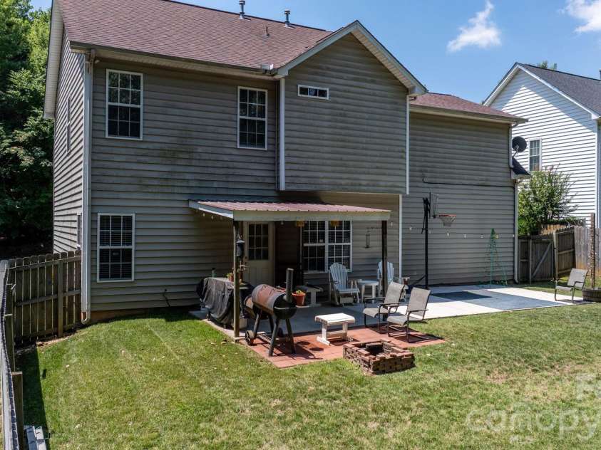 118 Devon Forest Drive, Mooresville, NC 28115.  MLS# CAR4391077, YatesRealty ID 30344. 