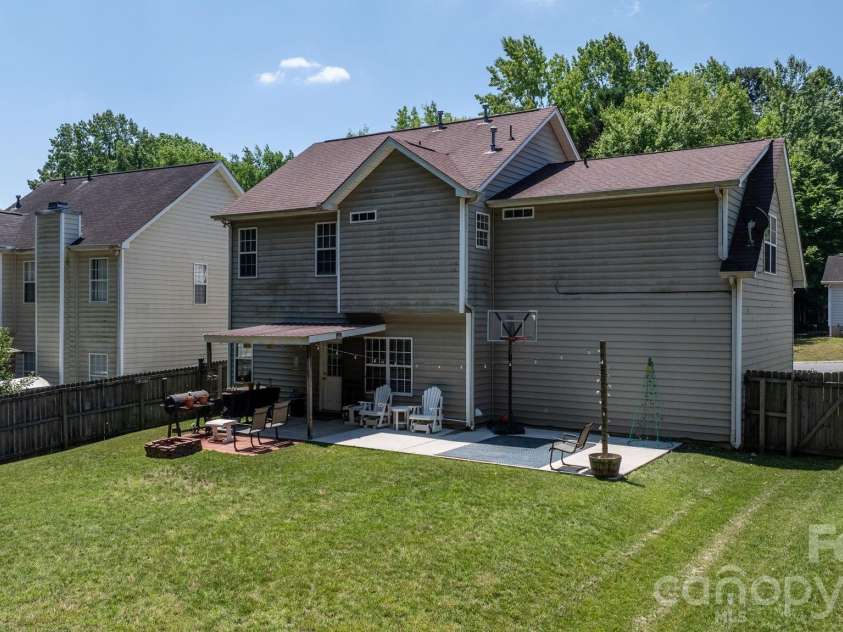 118 Devon Forest Drive, Mooresville, NC 28115.  MLS# CAR4391077, YatesRealty ID 30344. 