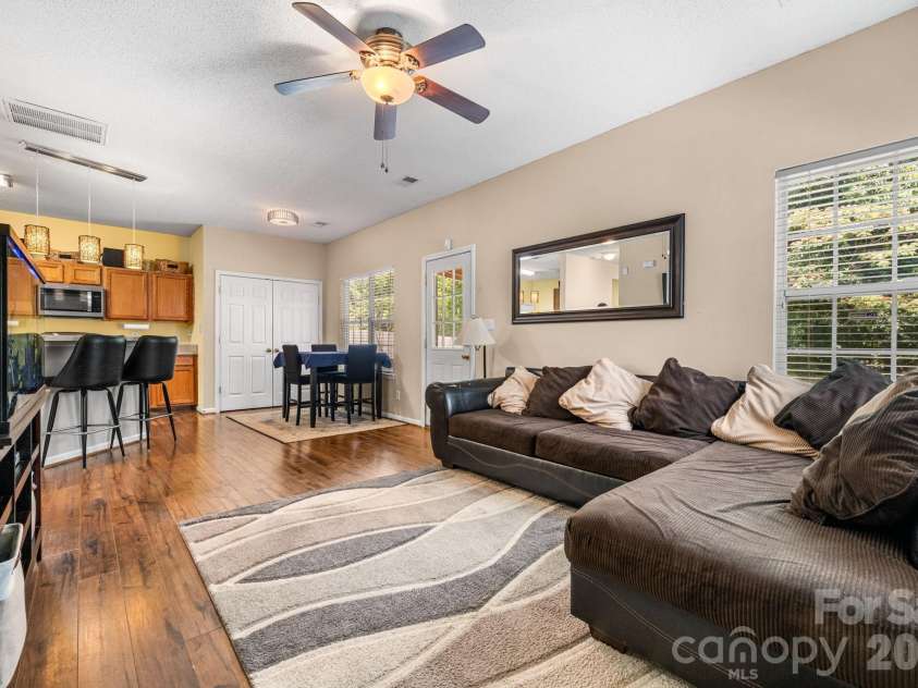 118 Devon Forest Drive, Mooresville, NC 28115.  MLS# CAR4391077, YatesRealty ID 30344. Living Room