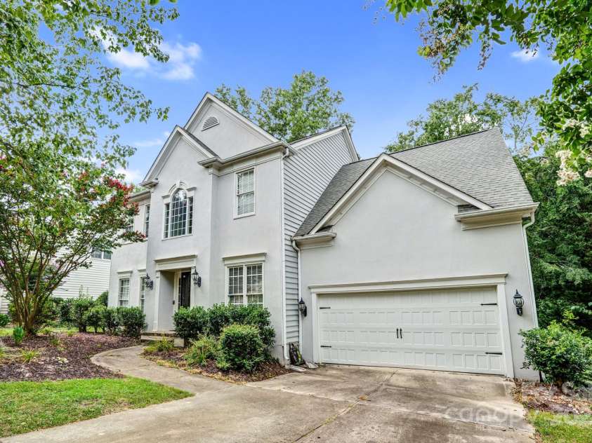 7715 Wingmont Drive, Charlotte, NC 28269.  MLS# CAR4278172, YatesRealty ID 30344. 