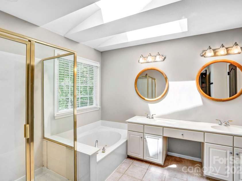 7715 Wingmont Drive, Charlotte, NC 28269.  MLS# CAR4278172, YatesRealty ID 30344. 