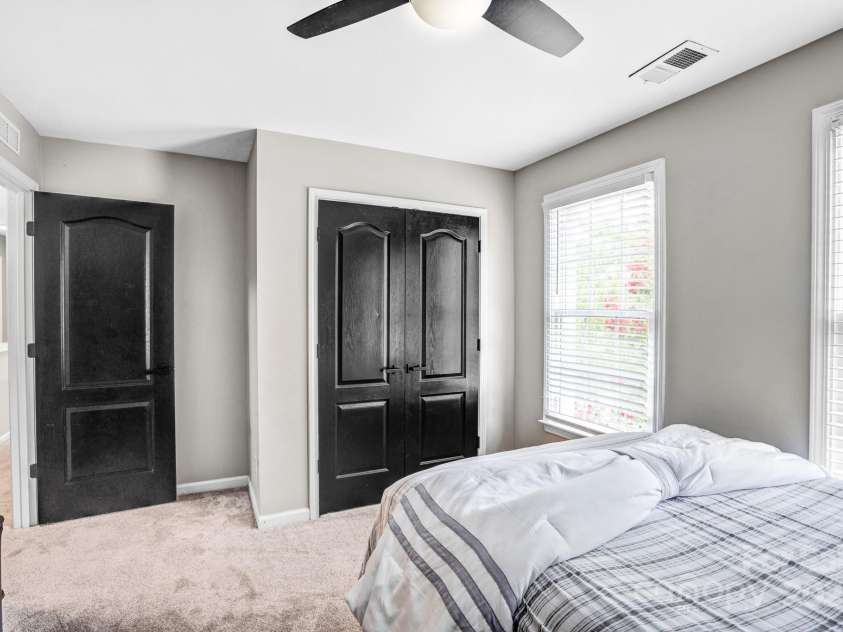 7715 Wingmont Drive, Charlotte, NC 28269.  MLS# CAR4278172, YatesRealty ID 30344. 