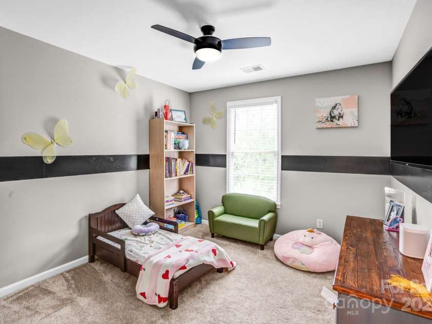 7715 Wingmont Drive, Charlotte, NC 28269.  MLS# CAR4278172, YatesRealty ID 30344. 