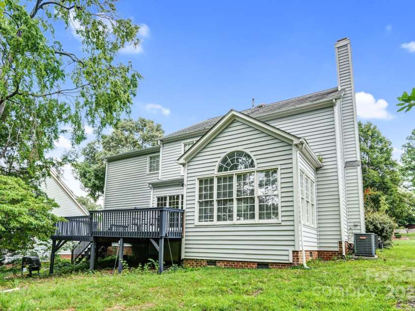 7715 Wingmont Drive, Charlotte, NC 28269.  MLS# CAR4278172, YatesRealty ID 30344. 