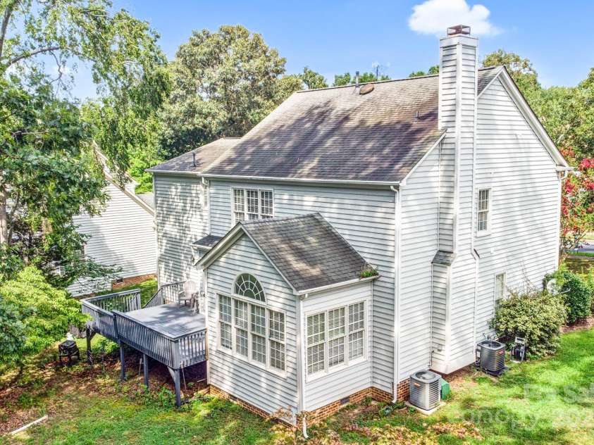 7715 Wingmont Drive, Charlotte, NC 28269.  MLS# CAR4278172, YatesRealty ID 30344. 