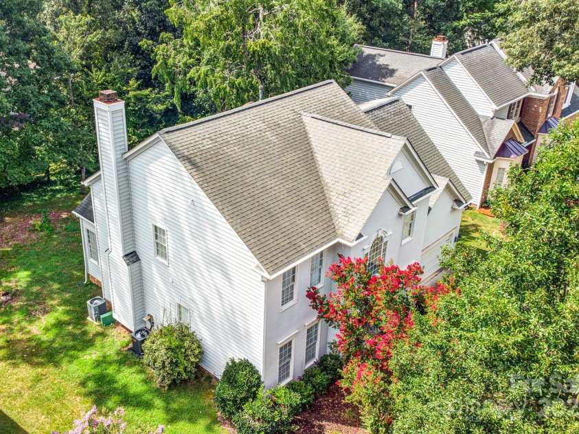 7715 Wingmont Drive, Charlotte, NC 28269.  MLS# CAR4278172, YatesRealty ID 30344. 