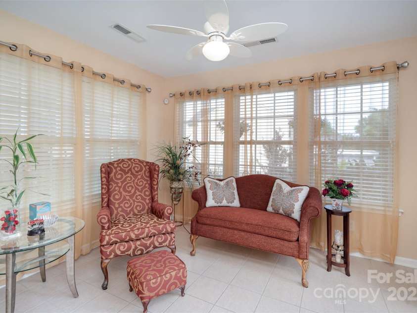 10211 Dominion Village Drive, Charlotte, NC 28269.  MLS# CAR4268537, YatesRealty ID 30345. 