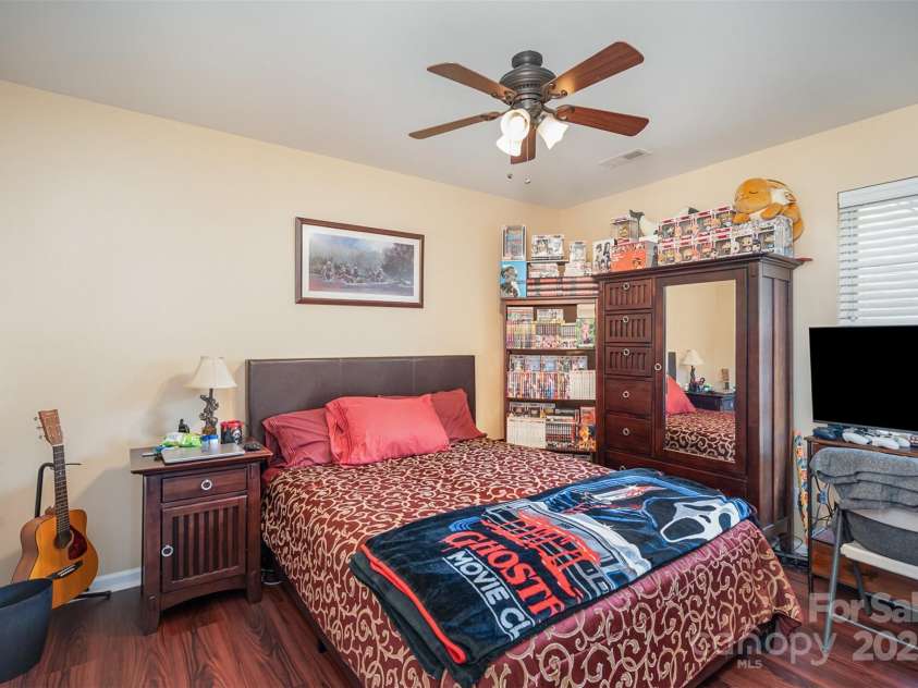 10211 Dominion Village Drive, Charlotte, NC 28269.  MLS# CAR4268537, YatesRealty ID 30345. 