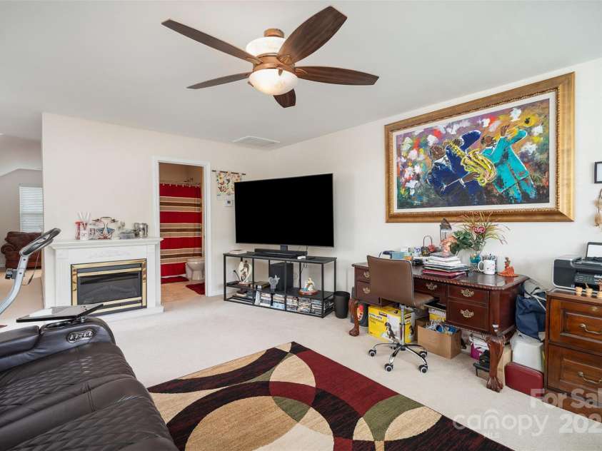 10211 Dominion Village Drive, Charlotte, NC 28269.  MLS# CAR4268537, YatesRealty ID 30345. 