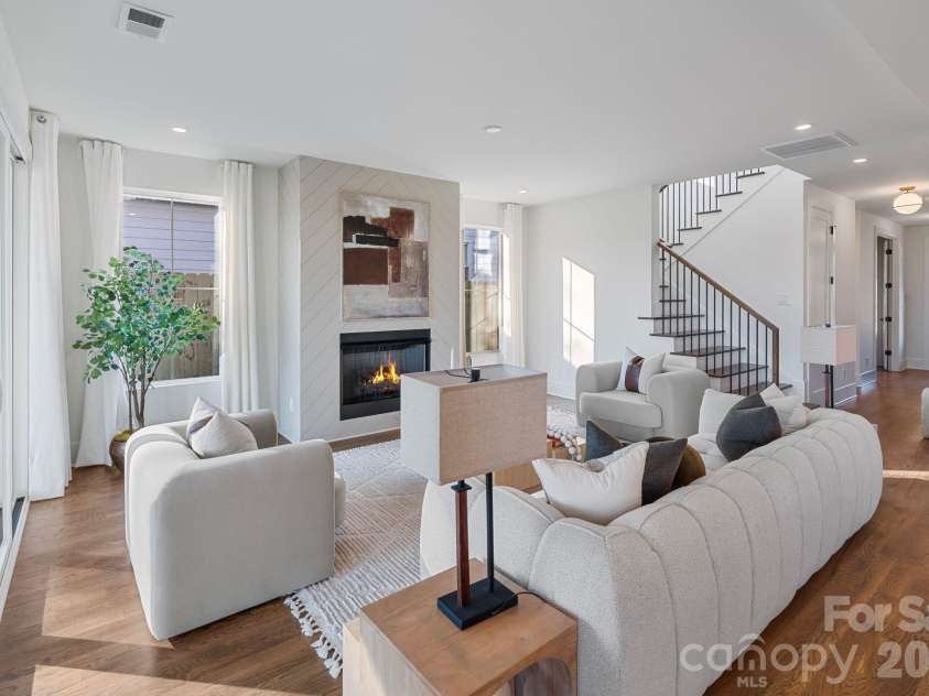 417 Plymouth Avenue, Charlotte, NC 28206.  MLS# CAR4359583, YatesRealty ID 30347. 