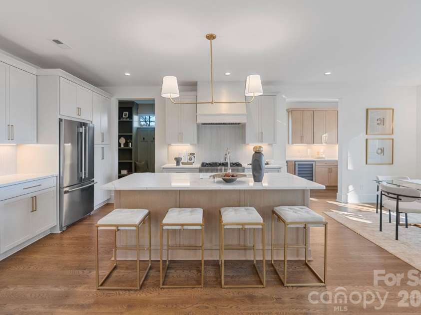417 Plymouth Avenue, Charlotte, NC 28206.  MLS# CAR4359583, YatesRealty ID 30347. 