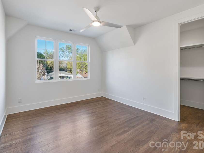 417 Plymouth Avenue, Charlotte, NC 28206.  MLS# CAR4359583, YatesRealty ID 30347. 