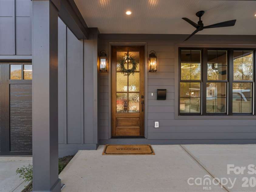 417 Plymouth Avenue, Charlotte, NC 28206.  MLS# CAR4359583, YatesRealty ID 30347. 