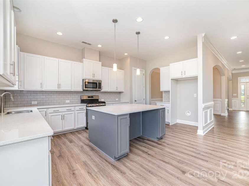 10024 Fox Trotter Lane, Midland, NC 28107.  MLS# CAR4285470, YatesRealty ID 30348. 