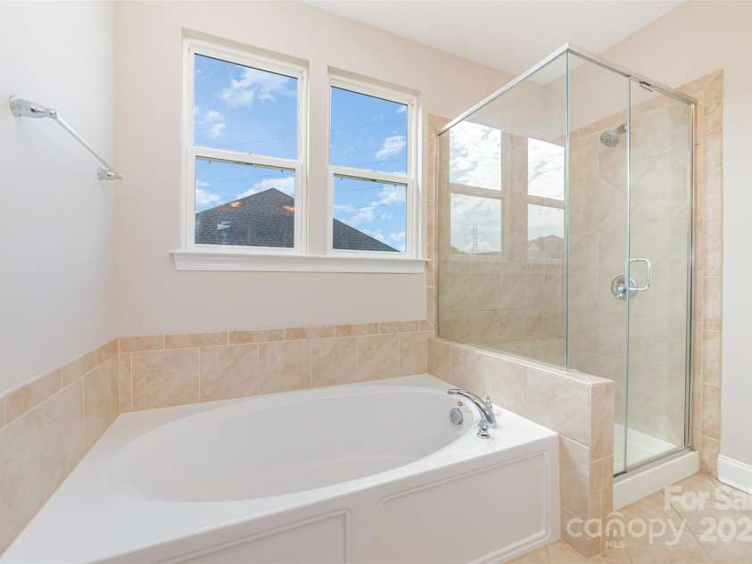 10024 Fox Trotter Lane, Midland, NC 28107.  MLS# CAR4285470, YatesRealty ID 30348. 