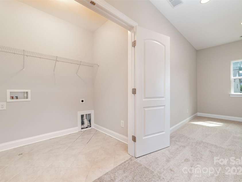 10024 Fox Trotter Lane, Midland, NC 28107.  MLS# CAR4285470, YatesRealty ID 30348. 