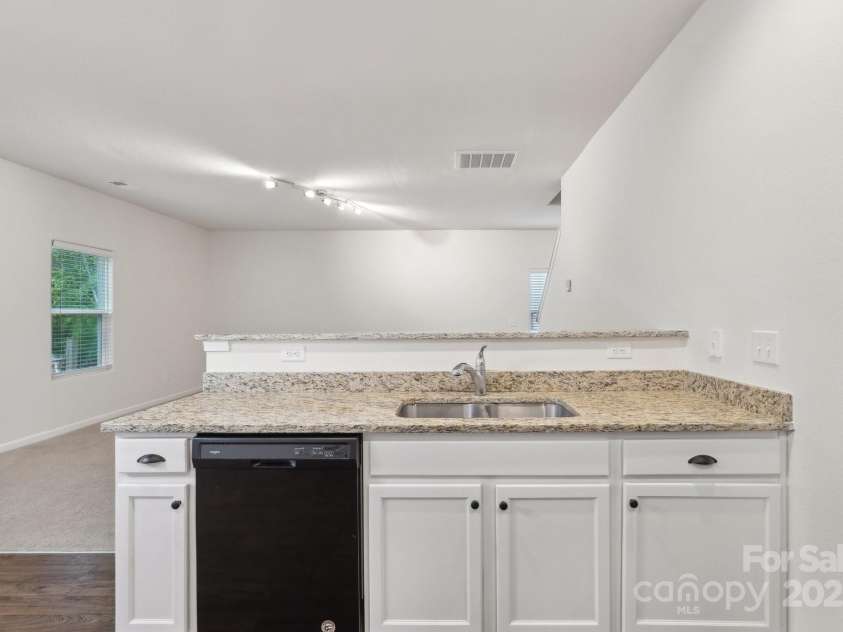 1835 Allegheny Drive, Gastonia, NC 28054.  MLS# CAR4257356, YatesRealty ID 30349. 