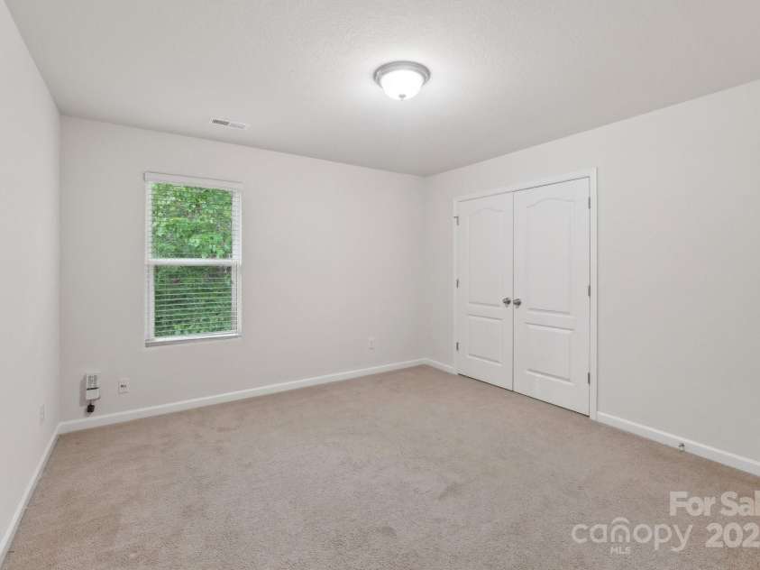 1835 Allegheny Drive, Gastonia, NC 28054.  MLS# CAR4257356, YatesRealty ID 30349. 