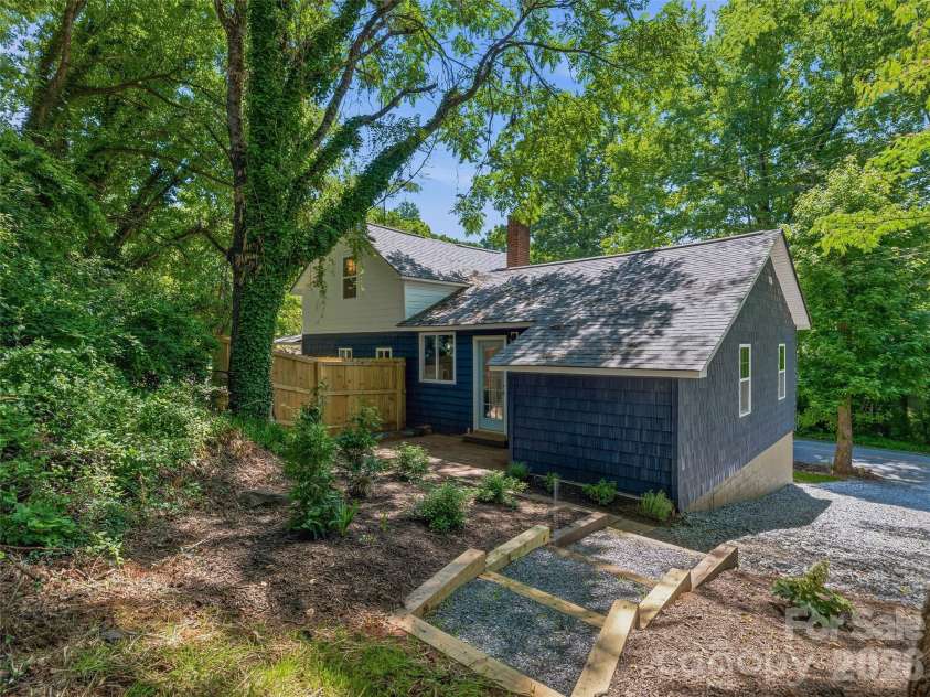 895 Trade Street, Tryon, NC 28782.  MLS# CAR4390886, YatesRealty ID 30349. 
