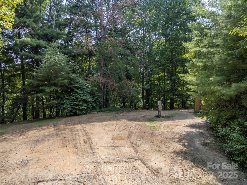 1084 Old Howard Gap Road, Saluda, NC 28773.  MLS# CAR4162081, YatesRealty ID 3035. 