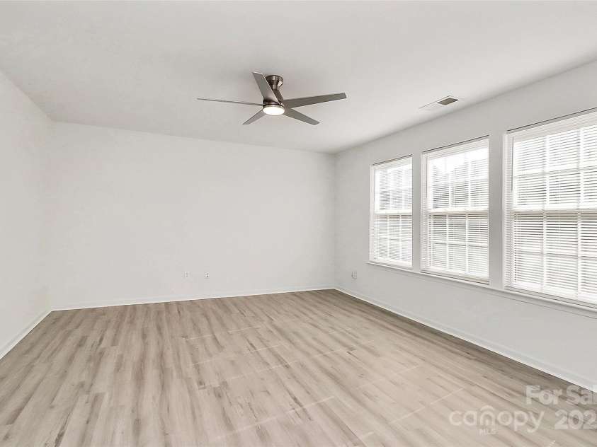 4513 Staffordshire Lane, Charlotte, NC 28213.  MLS# CAR4235072, YatesRealty ID 3035. 