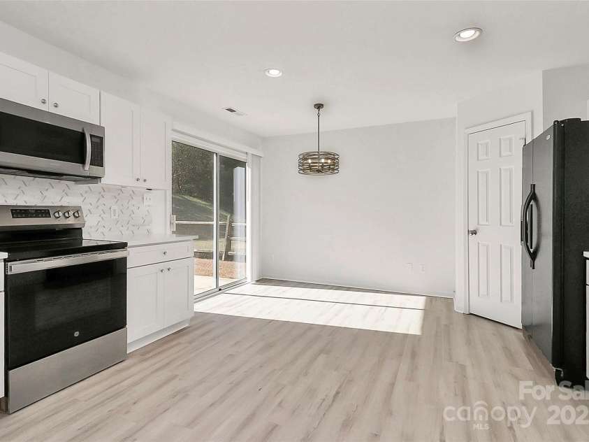 4513 Staffordshire Lane, Charlotte, NC 28213.  MLS# CAR4235072, YatesRealty ID 3035. 