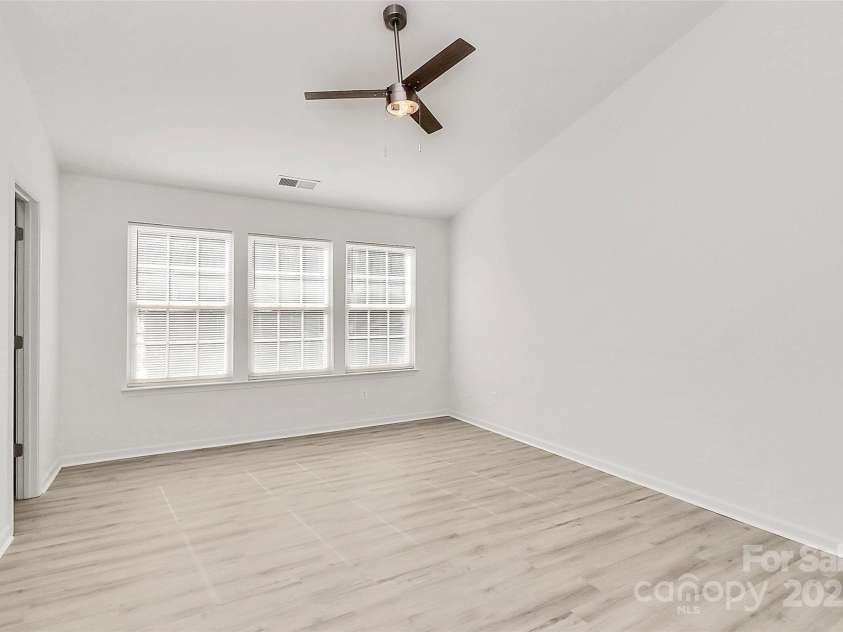 4513 Staffordshire Lane, Charlotte, NC 28213.  MLS# CAR4235072, YatesRealty ID 3035. 