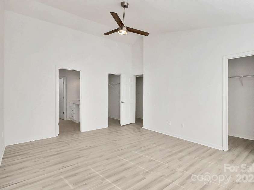 4513 Staffordshire Lane, Charlotte, NC 28213.  MLS# CAR4235072, YatesRealty ID 3035. 