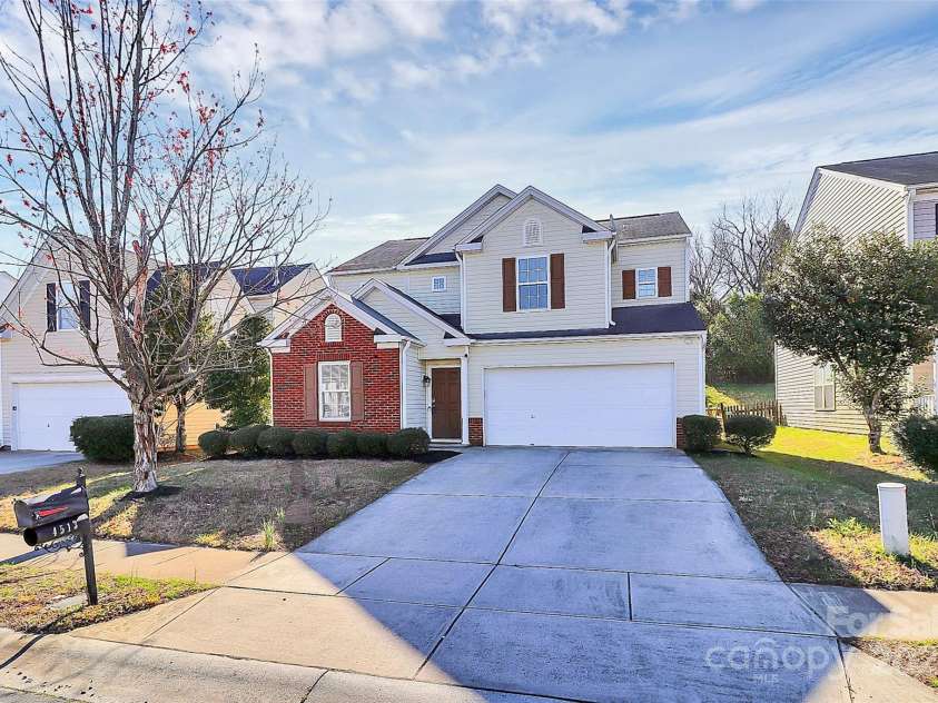 4513 Staffordshire Lane, Charlotte, NC 28213.  MLS# CAR4235072, YatesRealty ID 3035. 