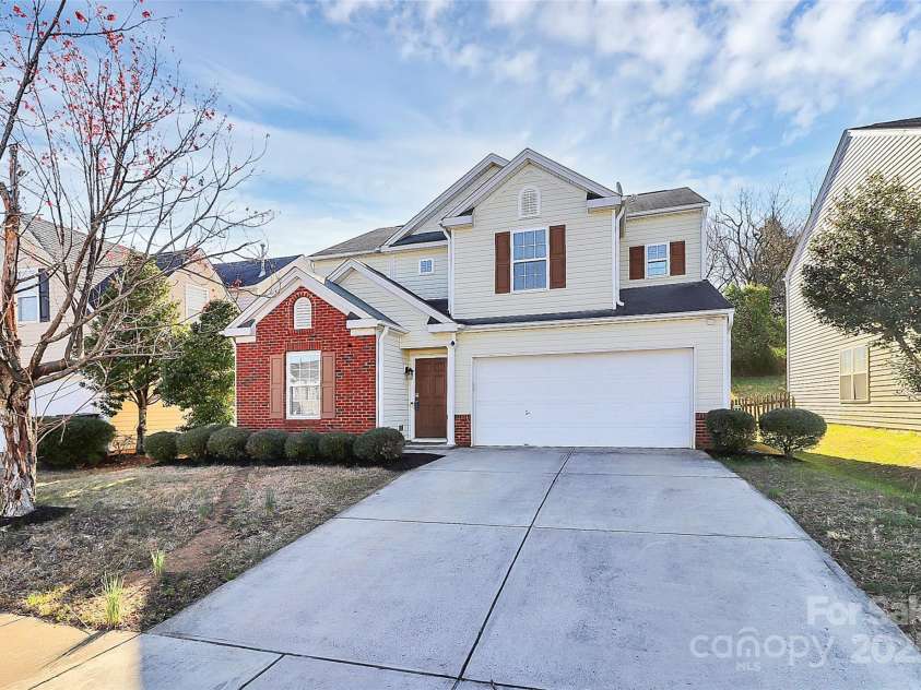 4513 Staffordshire Lane, Charlotte, NC 28213.  MLS# CAR4235072, YatesRealty ID 3035. 